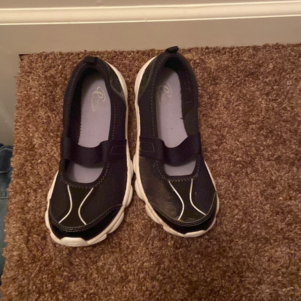 Easy Spirit 360 shoes. Black.
